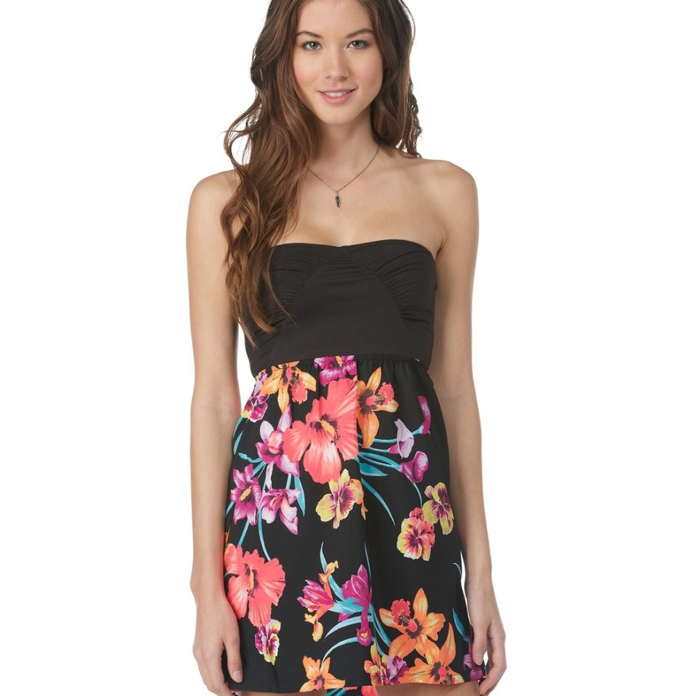 (Reposhing) Roxy Strapless Floral Size M Dress